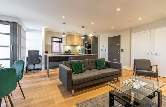 Celador Apartments - Bond House - Photo 32