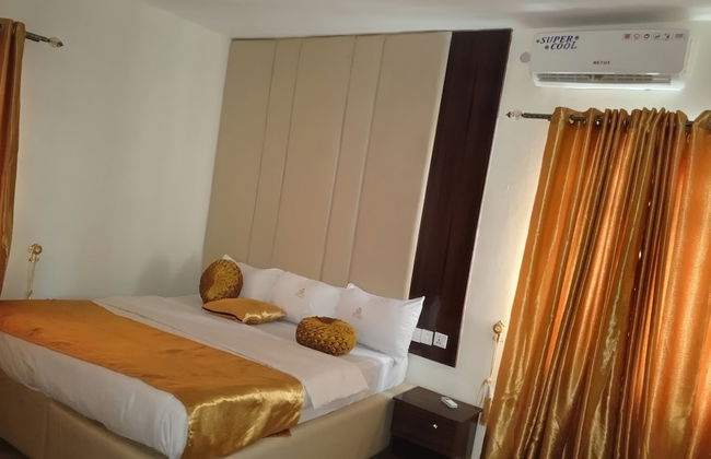 HOTEL D RITZ - Foto 13