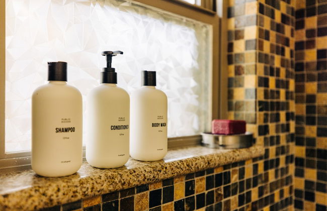 Serene Creek Side Cottage Retreat - Foto 14