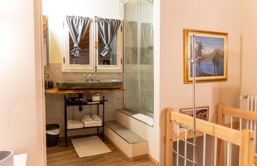 Il borghetto di Torno - Foto 15