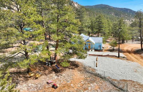 Timeless Pineview Cottage Hot Tub & Pet Friendly - Photo 41