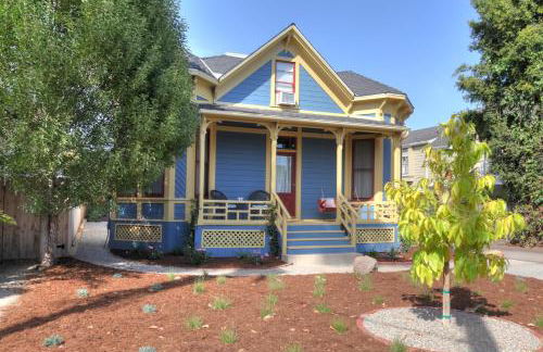 Santa Barbara Classic by Paradise Retreats - Photo 1