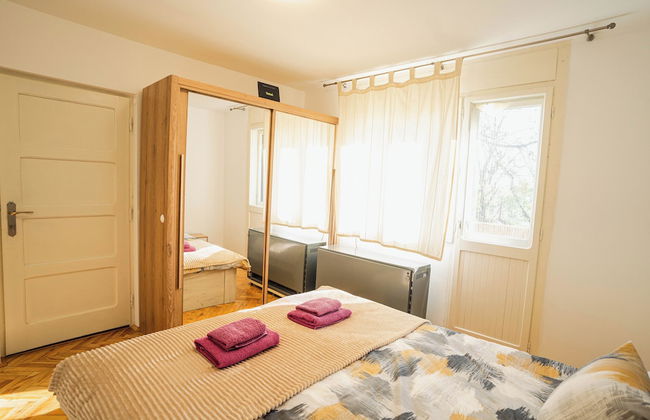 VP Apartment - A Forest Retreat in the Heart of the City! - Foto 5