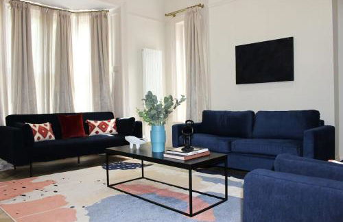 Our House Collective - Luxury Stay in Lincoln City Centre, Hot tub, Sleeps 16 - Foto 20