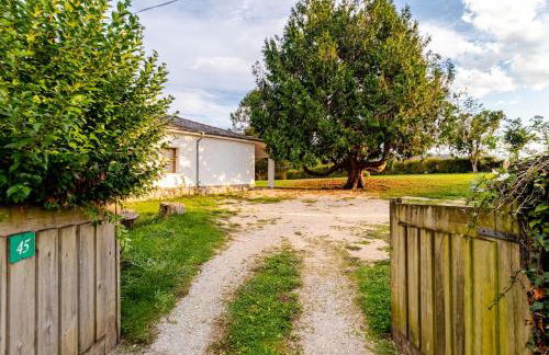 Casa con Jardín Enorme y Vistas Espectaculares Cerca de Pechon - Foto 16