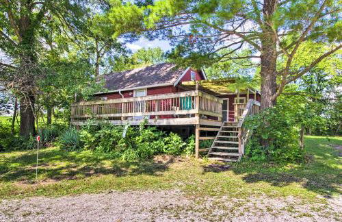 Charming Farm Cottage with Fire Pit and Grill! - Foto 25