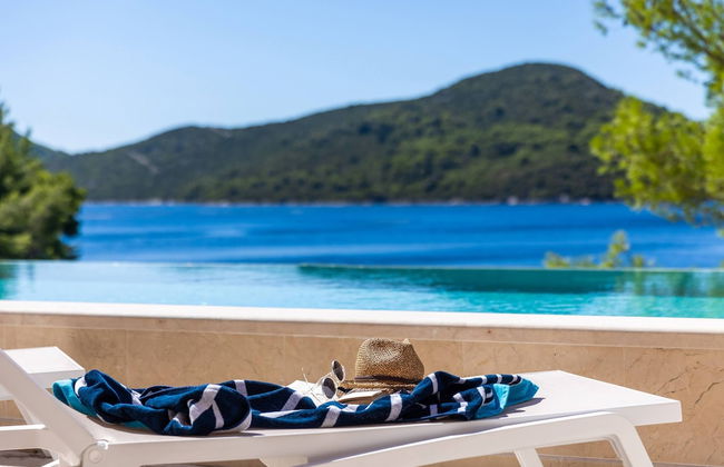 Beachfront Villa Brulupes - Foto 36