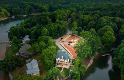 Spacious Waterfront Home on Lake Norman with Firepit Views and Dock Access - Foto 64