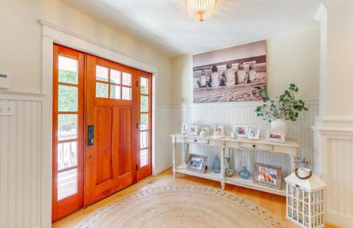 Spacious Avalon Beach House - 2 Blocks to Water! - Foto 11