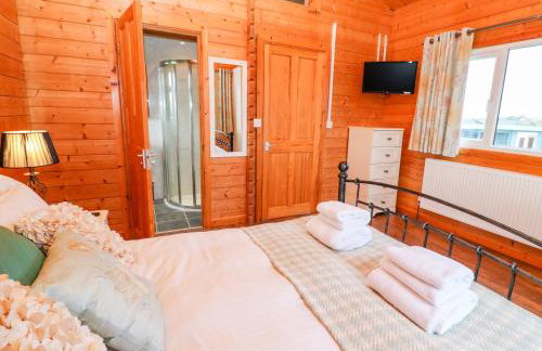 Borah Lodge - Photo 10