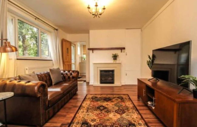 Charming 2-bed Apartment in Brentwood Free Parking - Foto 10