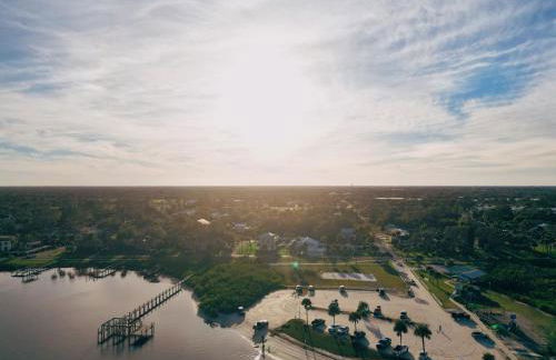 Quinn`s Riverside Retreat - Foto 26