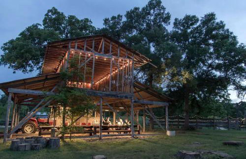 Charming Couples' Bell Tent Rental with Air Conditioning in Texas Hill Country - Foto 21