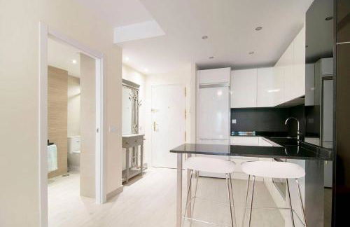 Beautiful Apartment next to Santiago Bernabeu by Batuecas - Photo 3