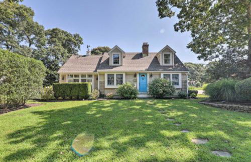 Cape Cod Cottage with Deck, Grill, and Games! - Foto 1