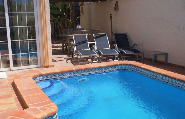 Stylish Alfas del Pi Stay - Foto 16