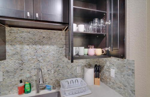 Couples Retreat 2 Mi to Dtwn Pleasanton! - Foto 13