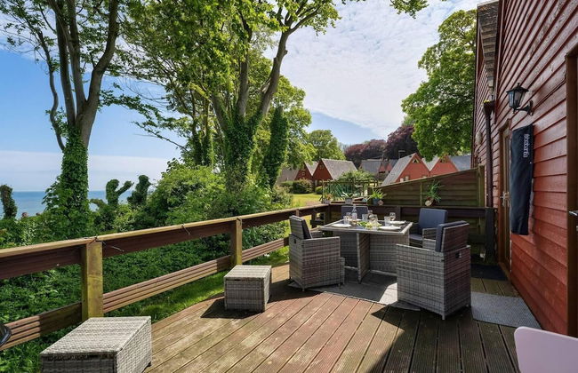 The Lookout, Sunny Beach Retreat, Sleeps 5 Guests - Photo 17