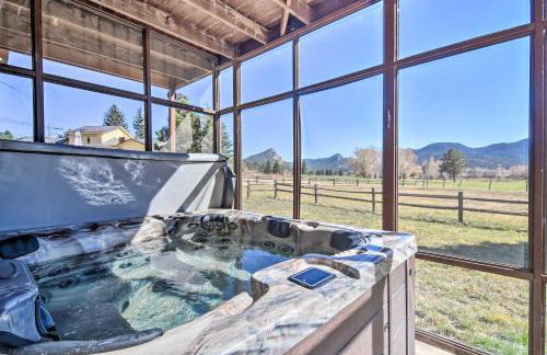 Family-Friendly Home with Hot Tub 1 Mi to Dtwn - Foto 2