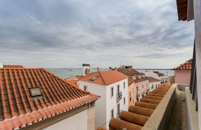 Alfama Modern Two-Bedroom Apartment w/ River View and Parking - by LU Holidays - Photo 31