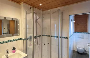 Café Chiemgau und Gästehaus - Foto 45