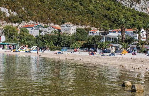 2 Bedroom Amazing Apartment In Klek - Photo 17