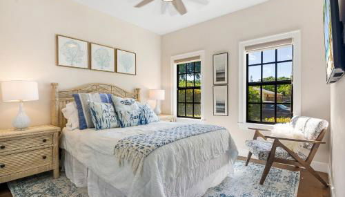 Spanish 4BR Compound w Casita & Private Yard - Foto 2