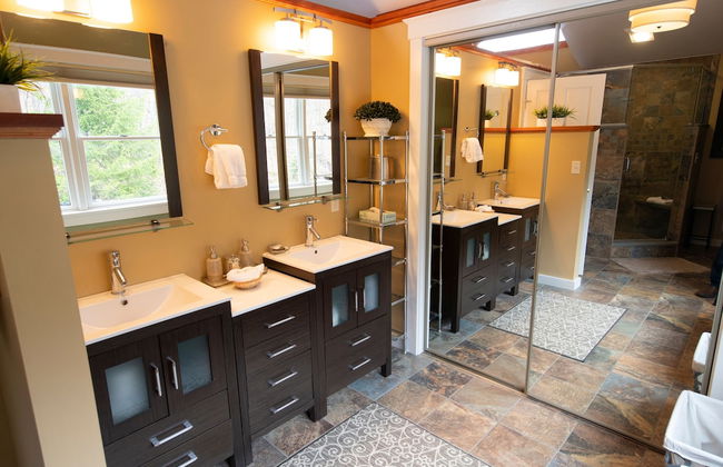 Luxury 6br Solitude Ge- Indoor Bball Court, Private Tub 6 Bedroom Home by RedAwning - Foto 19