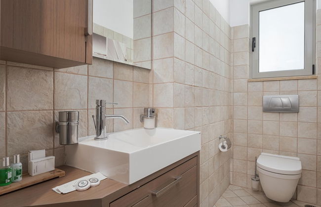 Aphea Retreat Villa - Photo 35