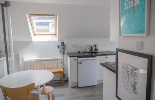 The Old Bakery - Stay in what was the dirty dusty old store rooms - Foto 9