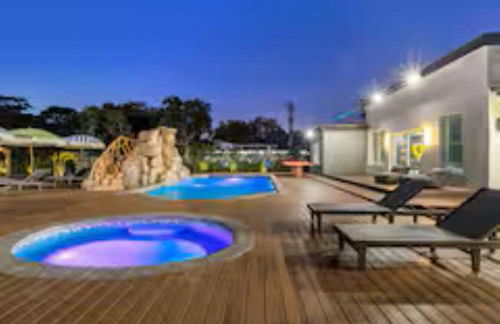 Unique Private Racing Track Villa in Miami Cinema - Foto 22