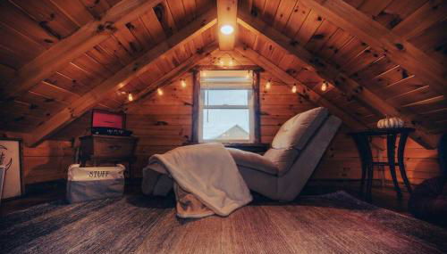 Charming Lakeview Cabin Near Geneva-On-The-Lake! - Foto 3, Game Room