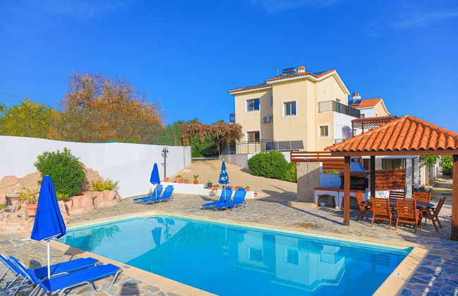 Villa Ira Finiki in Latchi - Foto 1