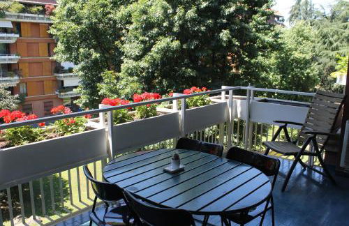 GuestHost - Raffaella splendido bilo x4 - Photo 5