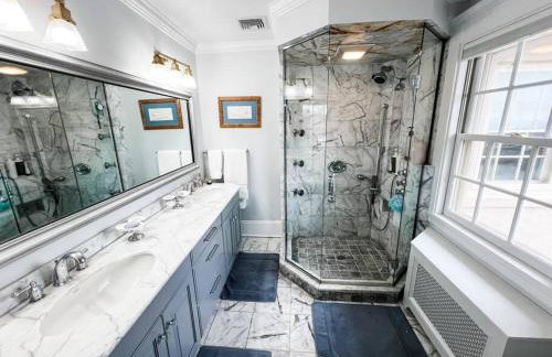 Luxury 5 Star Home with Amazing Water Views - Foto 19