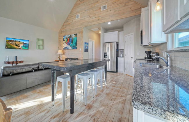 2 Homes, Sleeps 16, Shared Pool+boat Dock Laguna Village Serenity by Avantstay - Foto 13