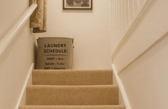 Modern 3 Bedroom Home, Free Parking, Garden, Sleeps 7 - Photo 30