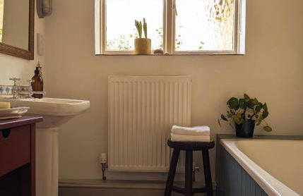 Courtyard Cottage - Photo 85