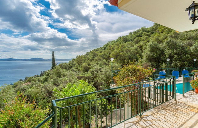 Sofia Large Private Pool Walk to Beach Sea Views A C Wifi Car Not Required - 1552 - Photo 36