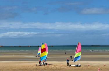 Sunny Apt on D-Day Beach with Parking - Foto 31