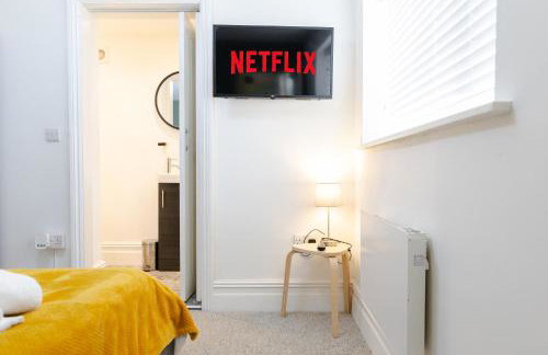 Bay City Studio Apartments - Foto 16