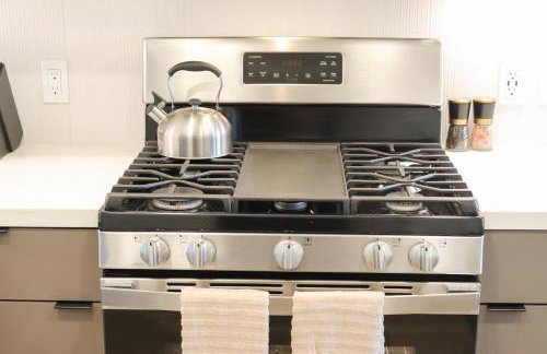 Bright & Cozy Getaway with Pool Free Parking 10 mins Disneyland - Foto 65