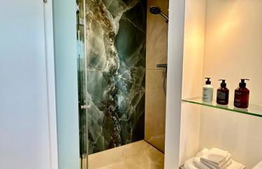 Luxuswohnung, Airport-Messe fußläufig erreichbar 1 - Foto 13