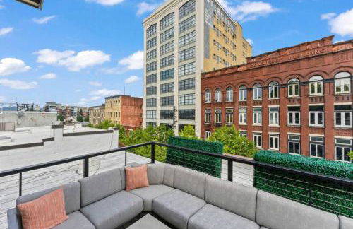 Amazing Rooftop Patio Overlooking street - Foto 11