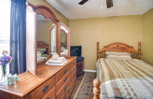 Private Yard and Patio BBQ! Norfolk Home Near Dtwn - Foto 18