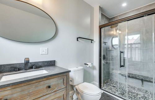 Charming Ticonderoga Home - Walk to Downtown! - Foto 17