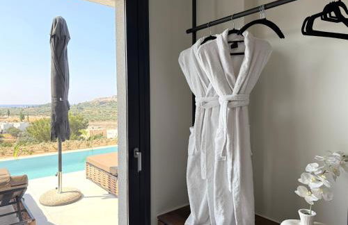 Celeste Luxury Villas - Photo 26