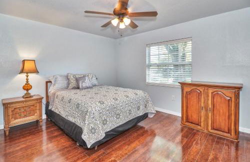 12 Guest Oasis Pool Privacy and Comfort Await - Foto 12