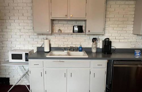 2-Bedroom Quincy Apt. with private parking & Wifi - Foto 4