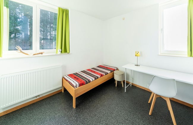 Stylish Retreat With Sauna - Photo 26